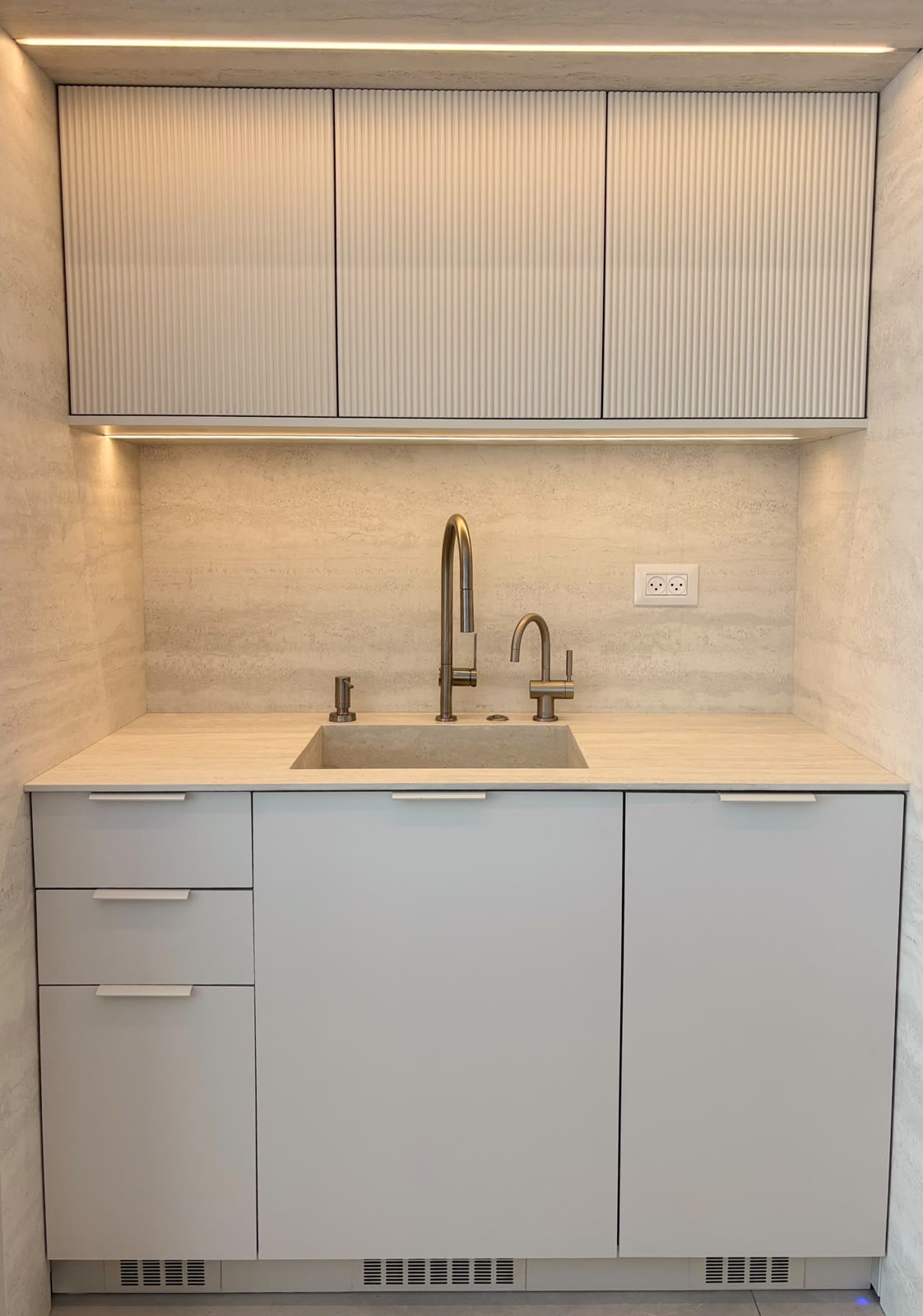 Minimalist Apartment in Ashdod — photograph 5