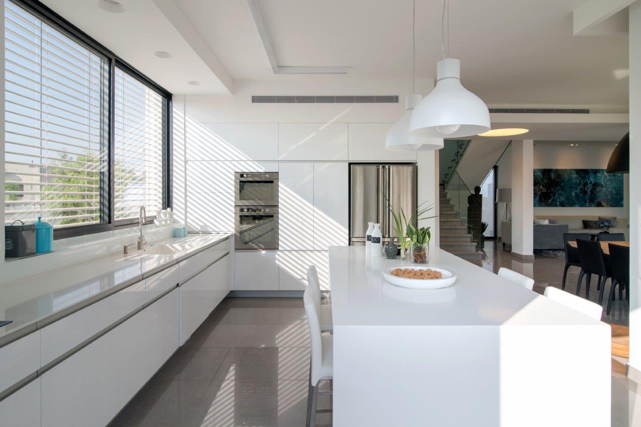 Minimalist House in Bat Hadar — photograph 11