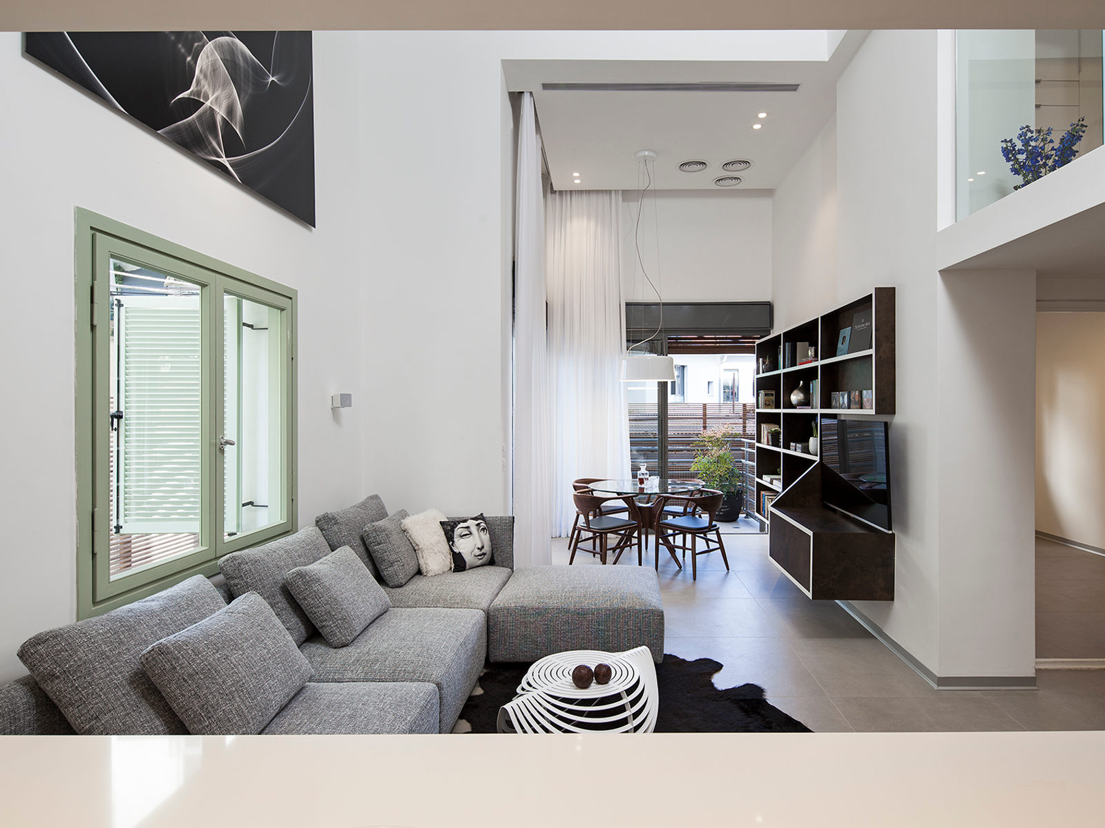 Gallery Apartment on Shenkin Street, Tel Aviv