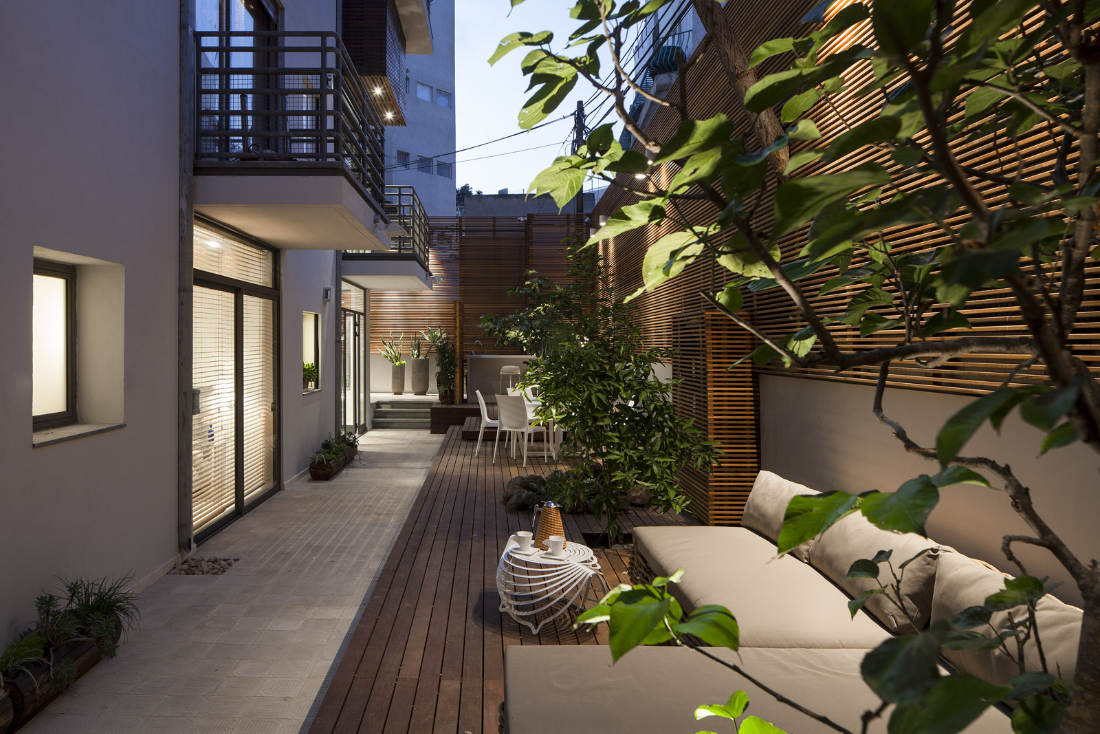Garden Apartment on Shenkin Street, Tel Aviv — photograph 15